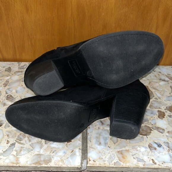 Dominique Nicole Womens Black Faux Suede Stacked Heel Presley Booties Size 10 W - Picture 6 of 8